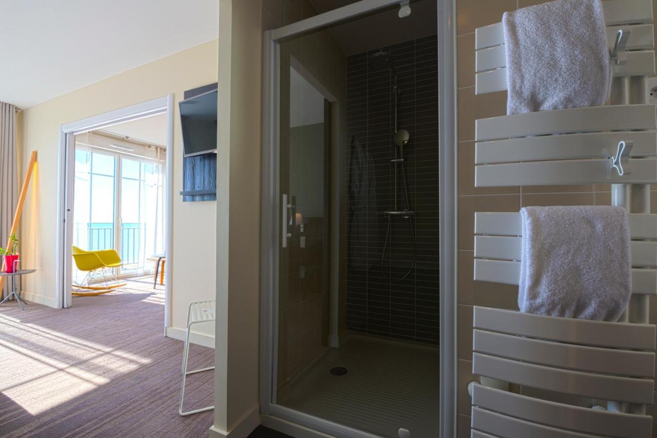 Les Flots - Hotel Et Restaurant Face A L'Ocean - Chatelaillon-Plage Exterior photo