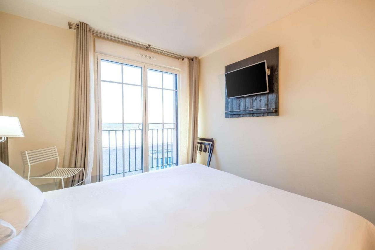 Les Flots - Hotel Et Restaurant Face A L'Ocean - Chatelaillon-Plage Exterior photo