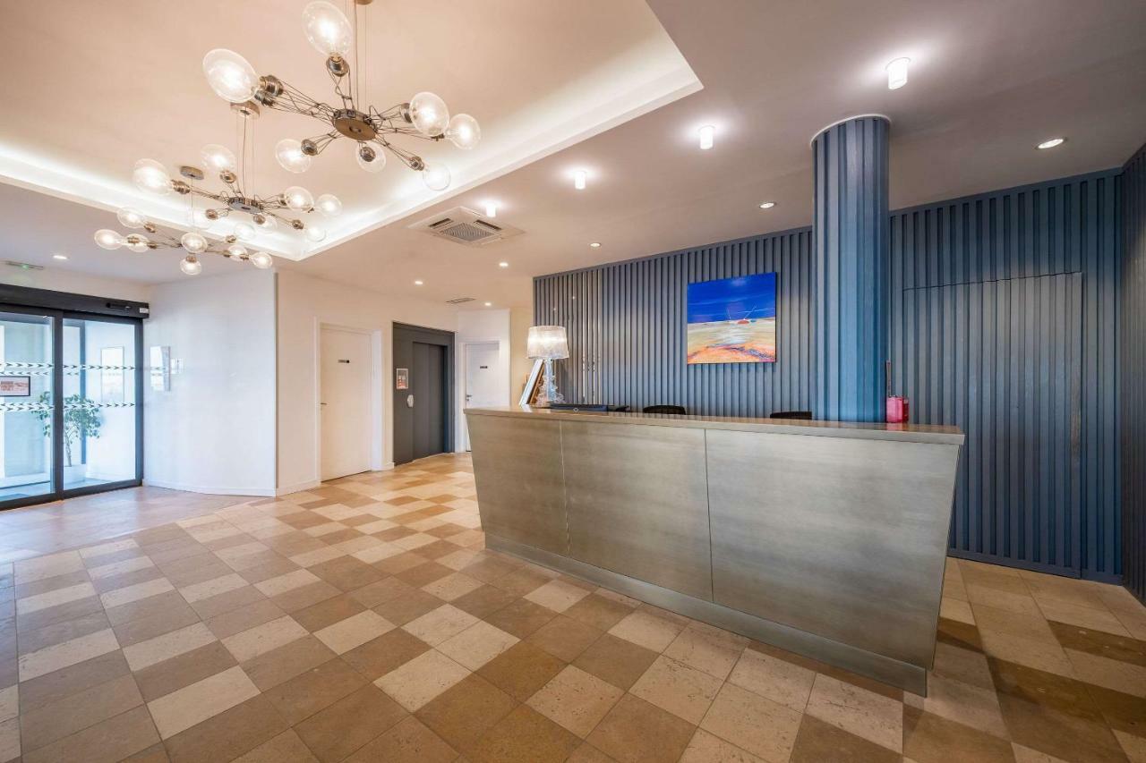 Les Flots - Hotel Et Restaurant Face A L'Ocean - Chatelaillon-Plage Exterior photo