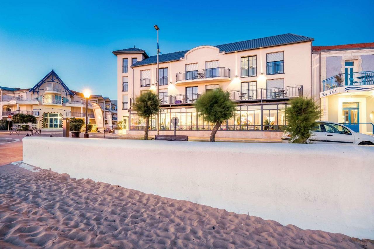 Les Flots - Hotel Et Restaurant Face A L'Ocean - Chatelaillon-Plage Exterior photo